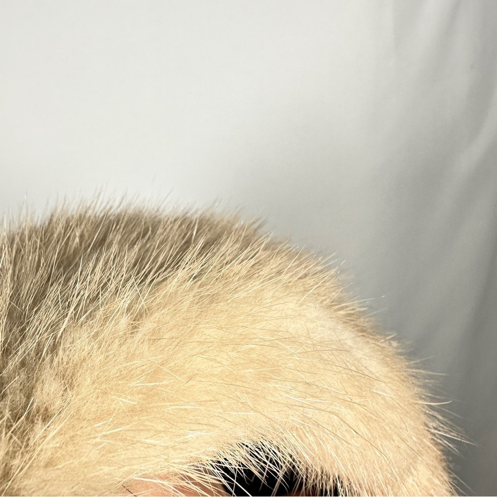 Carme Mir La Bisbal Pillbox Hat Mink Fur Blonde OS - Picture 9 of 13